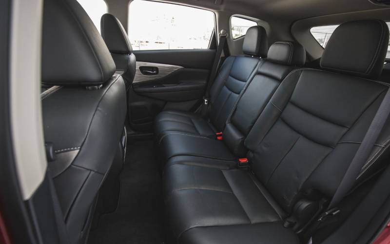 Comparison Jeep Grand Cherokee SRT 2018 vs Nissan Murano Platinum